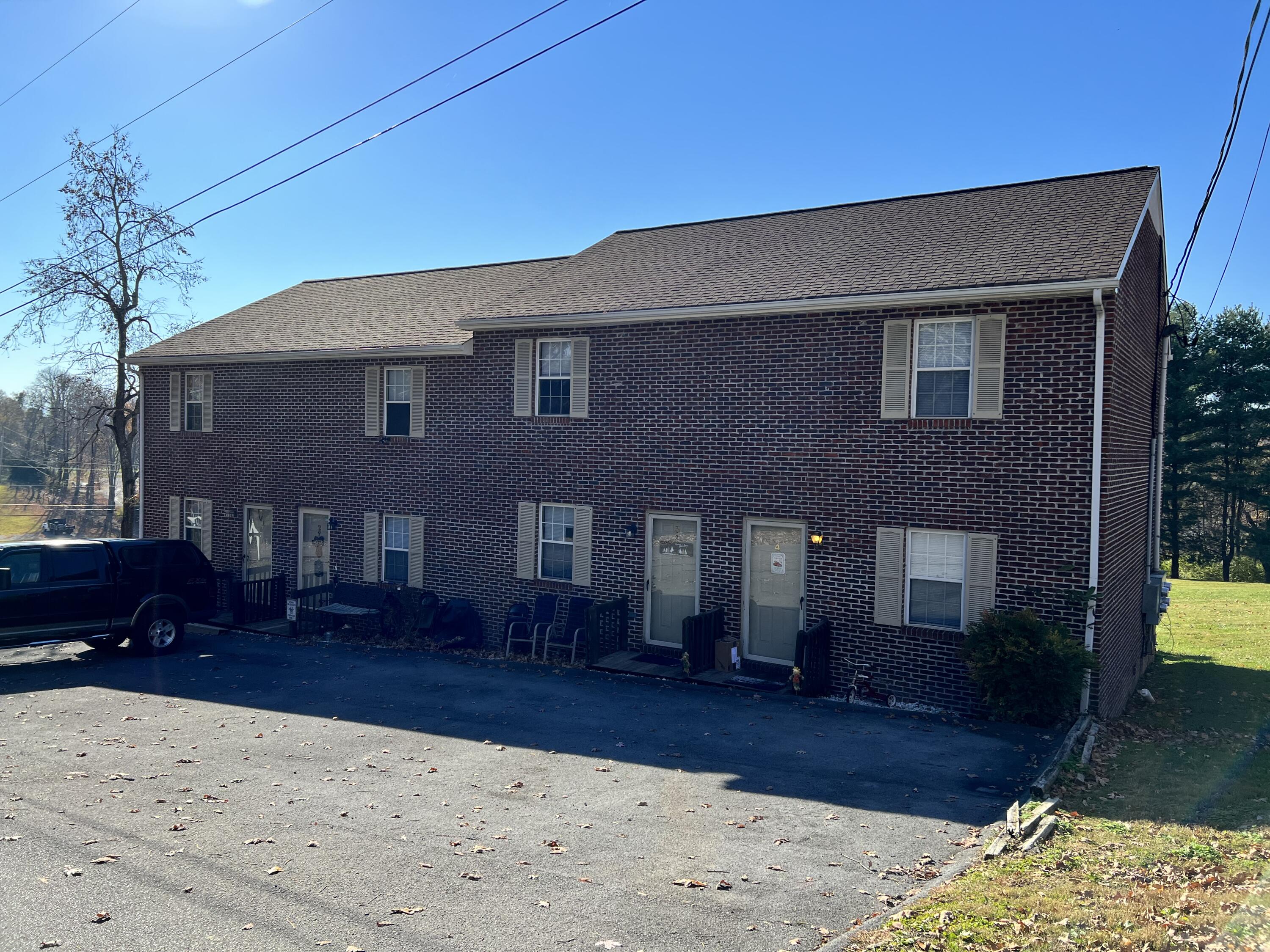 111-121 Hughes Road, Unit 1 Watauga, TN 37694 - Photo 3 of 23 398CB37F-9706-4821-954F-7779039B44F5