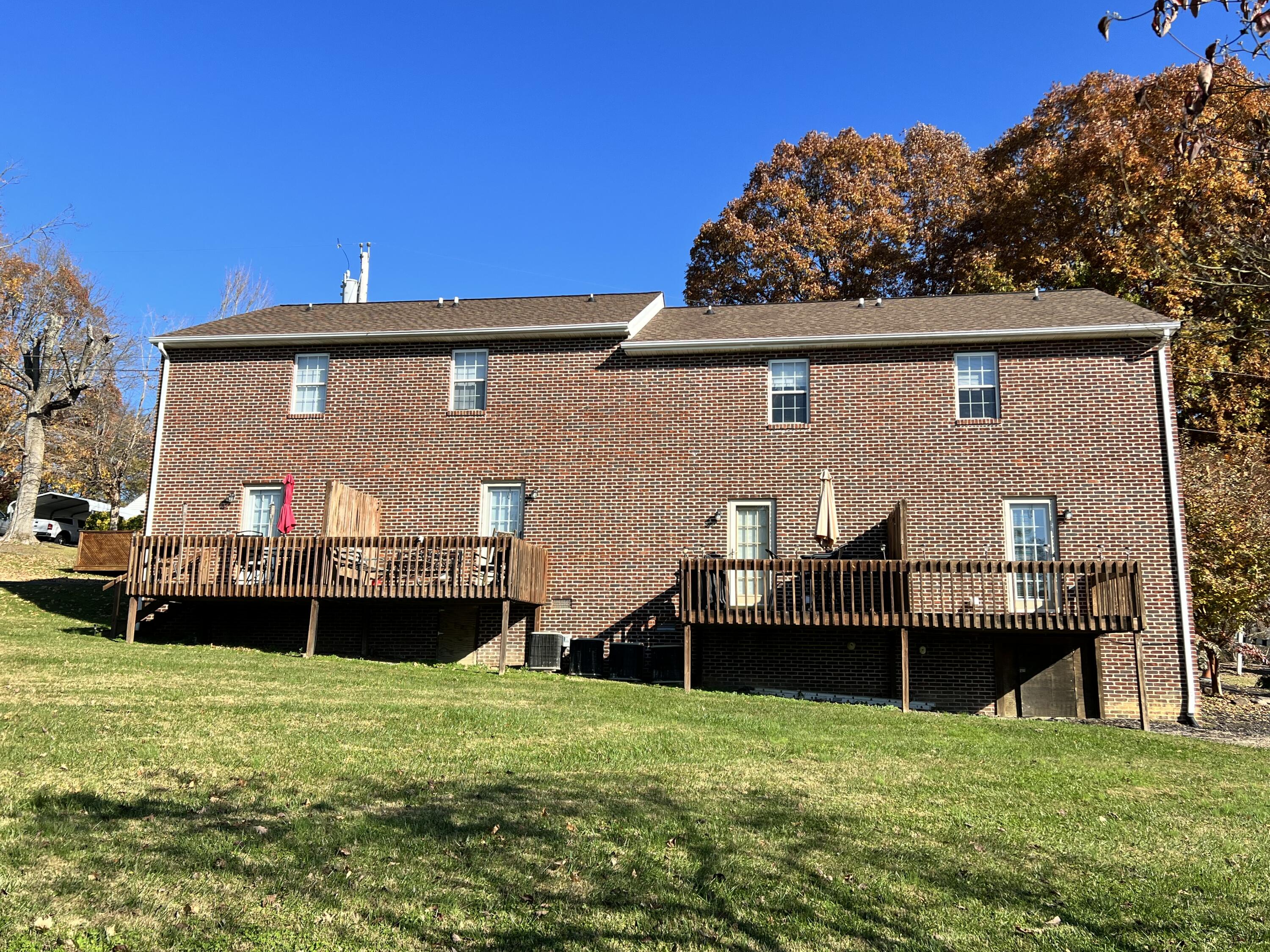 111-121 Hughes Road, Unit 1 Watauga, TN 37694 - Photo 4 of 23 851DB2F8-F303-43D5-A0F7-C3FD74F631CA