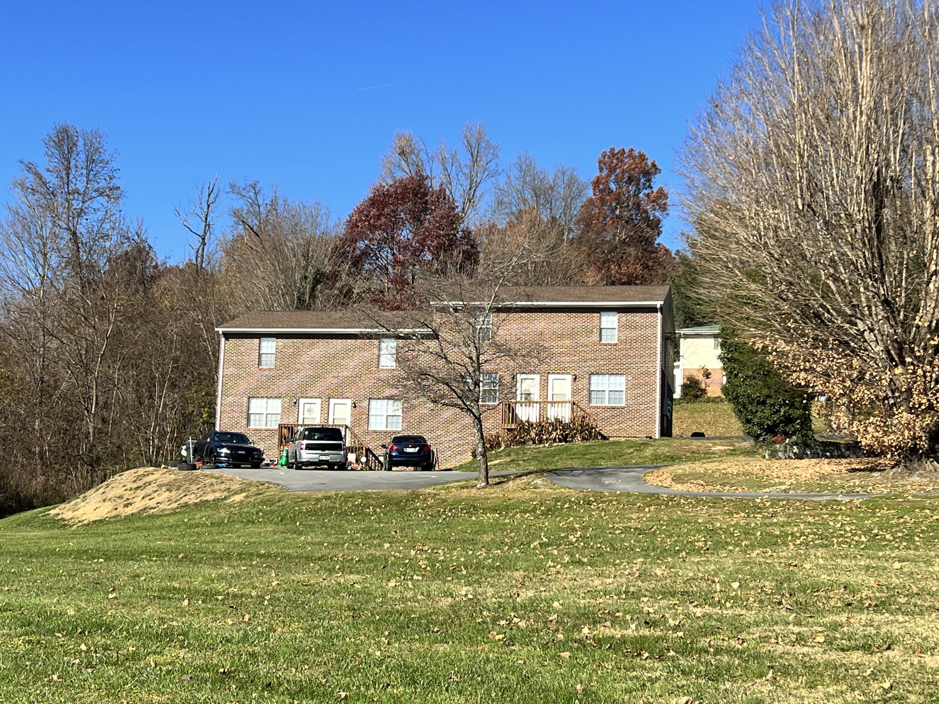 111-121 Hughes Road, Unit 1 Watauga, TN 37694 - Photo 8 of 23 4853D982-F7B0-4844-A929-87DB8B010D5E