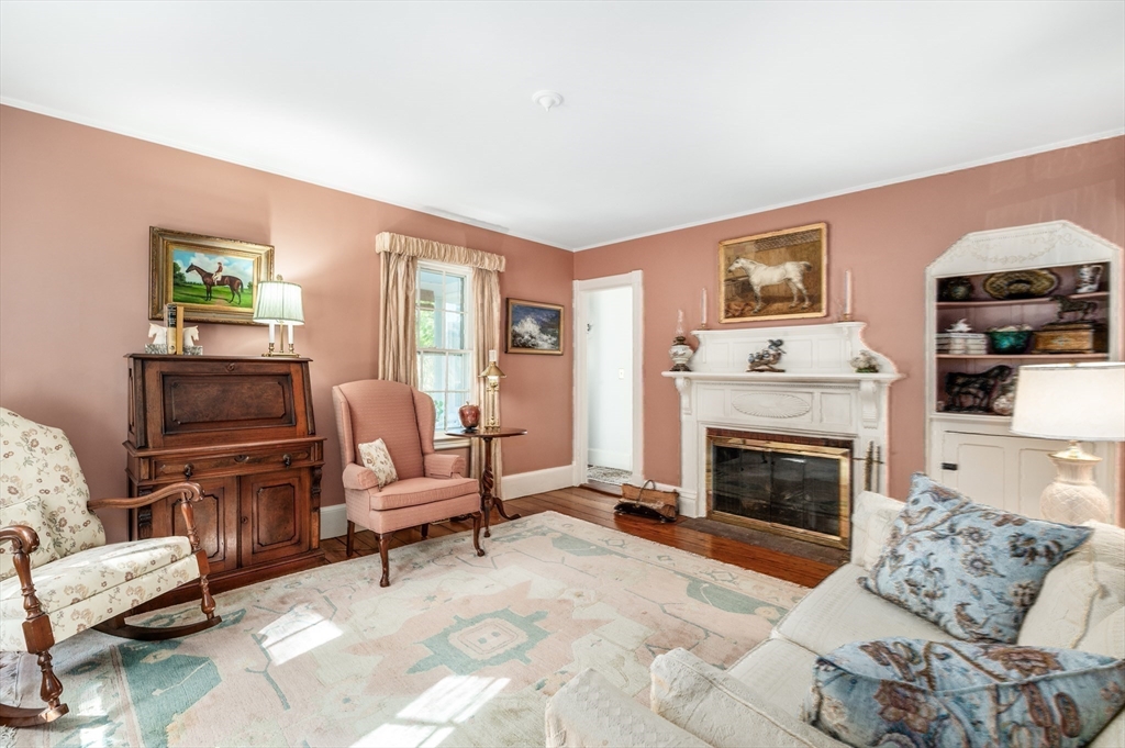 12 Vine Street Manchester, MA 01944 - Photo 15 of 39