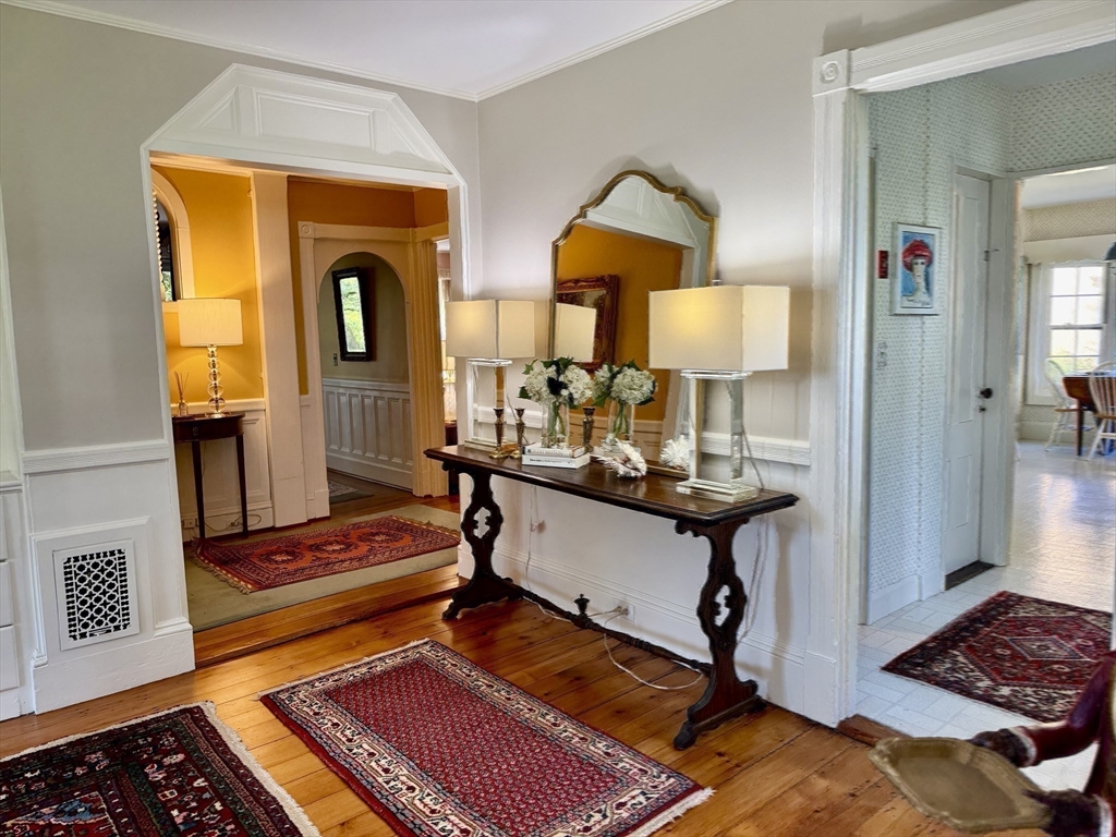 12 Vine Street Manchester, MA 01944 - Photo 18 of 39