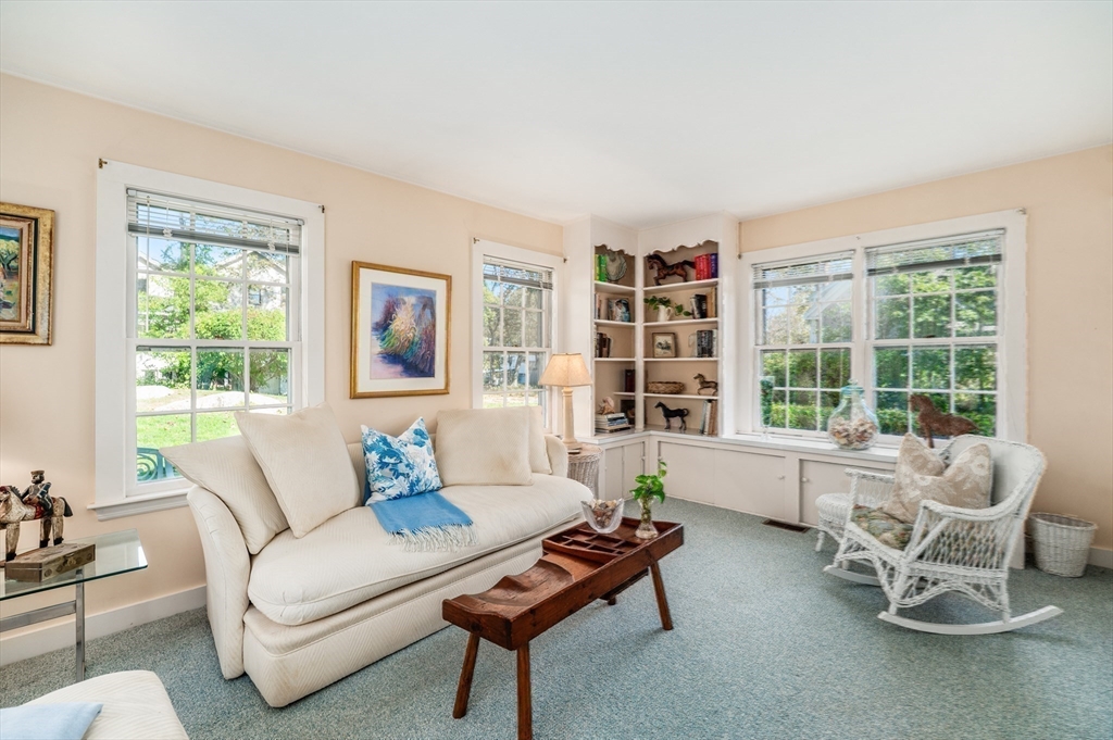 12 Vine Street Manchester, MA 01944 - Photo 19 of 39