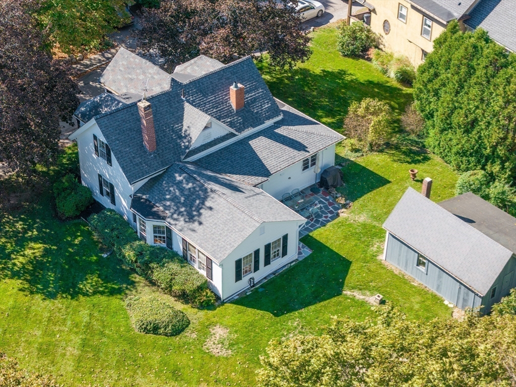12 Vine Street Manchester, MA 01944 - Photo 2 of 39