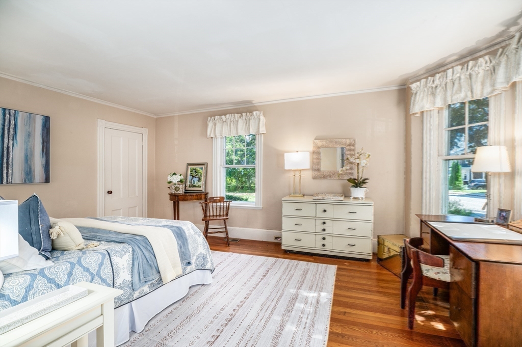 12 Vine Street Manchester, MA 01944 - Photo 24 of 39