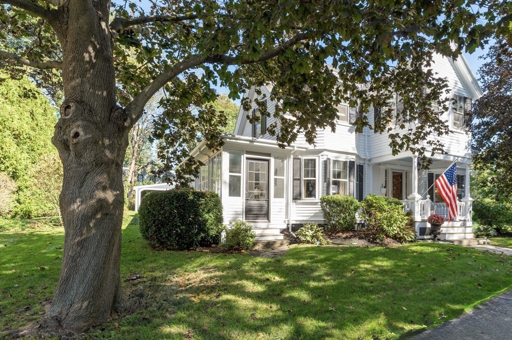 12 Vine Street Manchester, MA 01944 - Photo 33 of 39