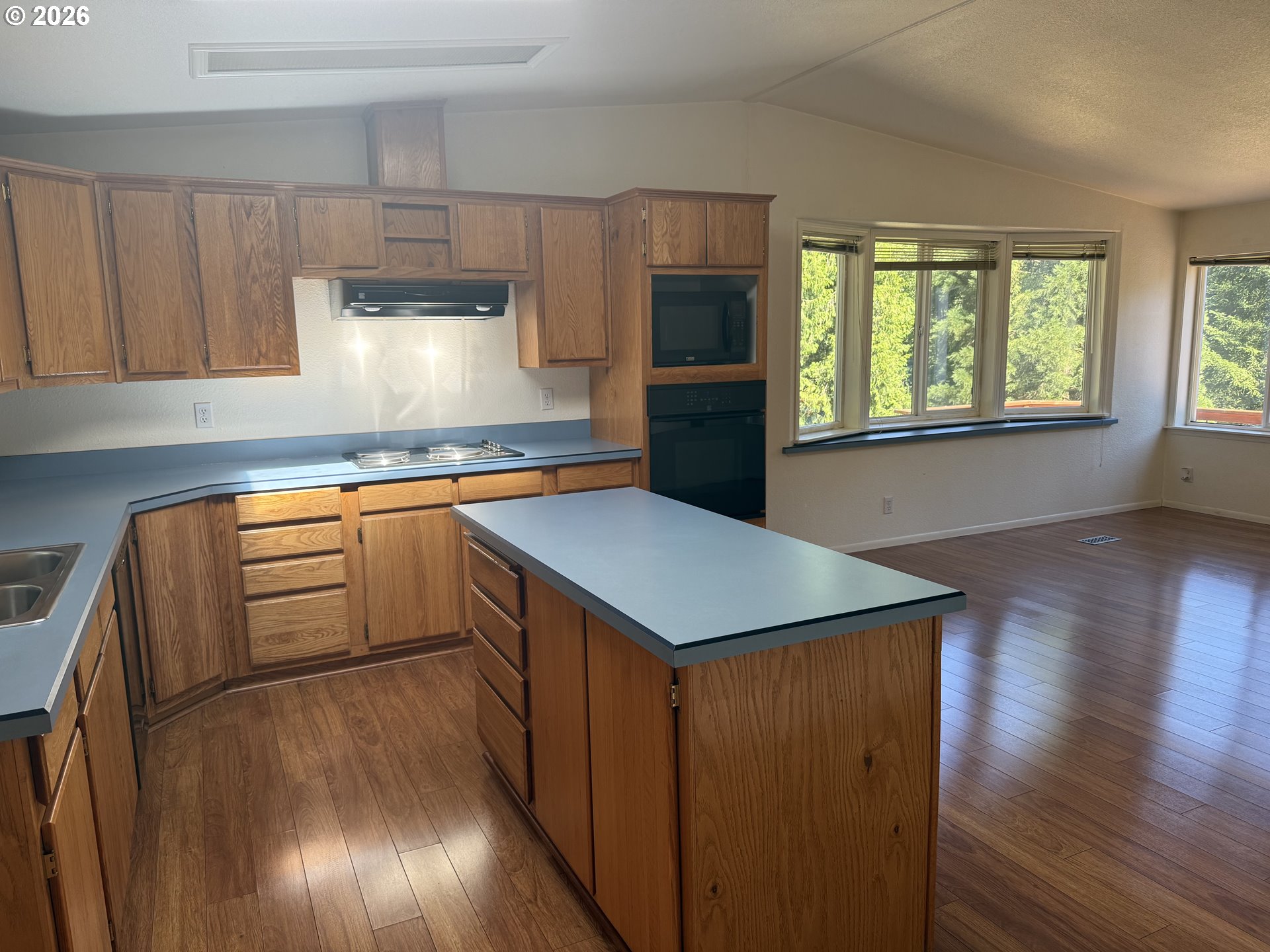 5005 Northeast Lessard Road Camas, WA 98607 - Photo 8 of 12 Kitchen