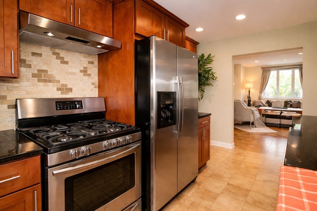 140 Beaconsfield Road, Unit 3 Brookline, MA 02445 - Photo 3 of 9