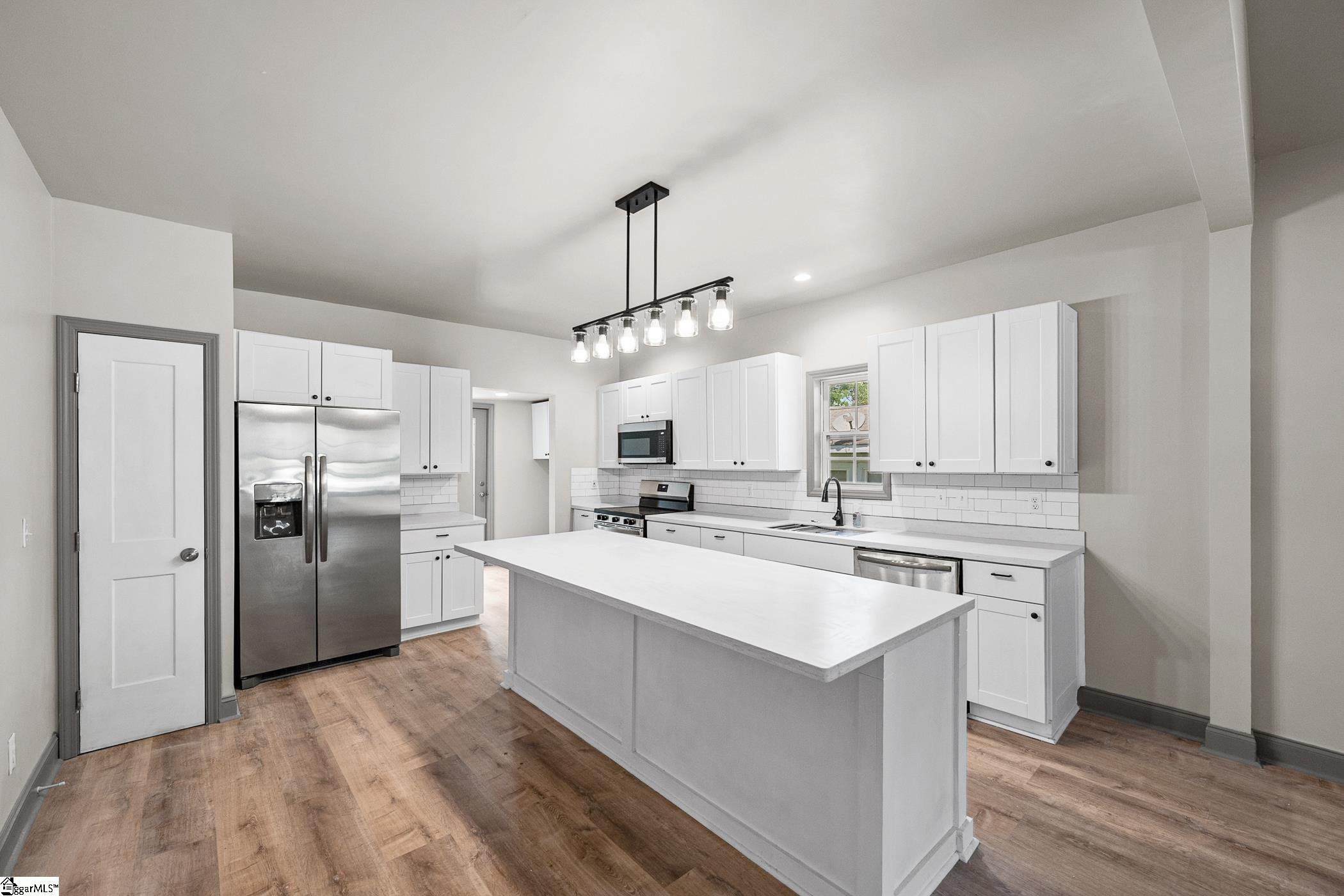 608 Easley Bridge Road Greenville, SC 29611 - Photo 7 of 29