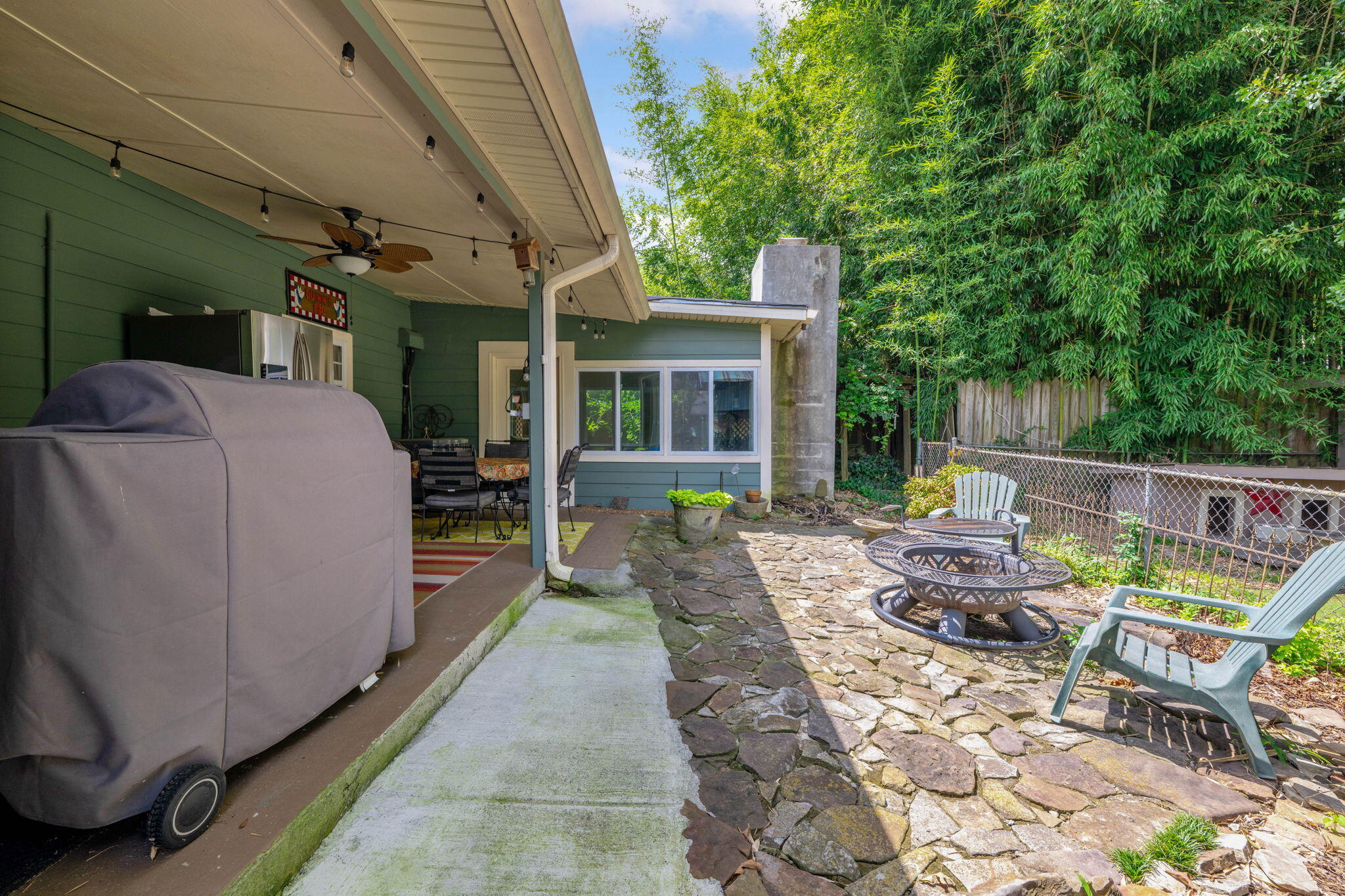 407 White Road Chattanooga, TN 37421 - Photo 49 of 64 Covered area outside