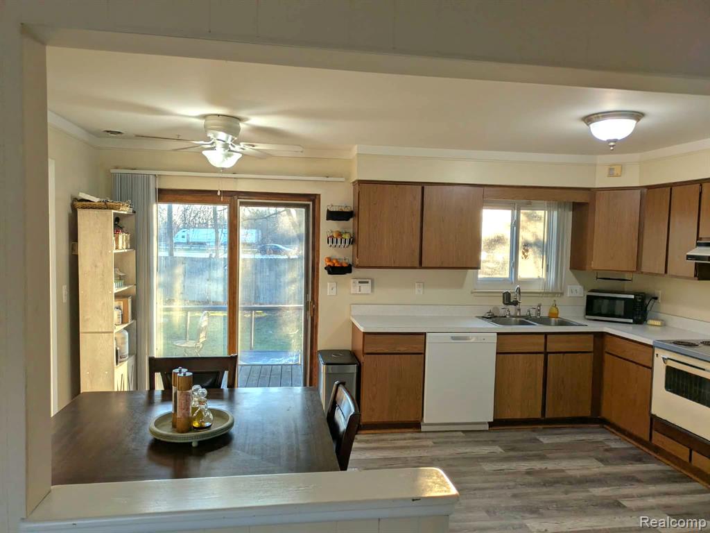 22341 Bell Road New Boston, MI 48164 - Photo 16 of 31 Gallery Image 16