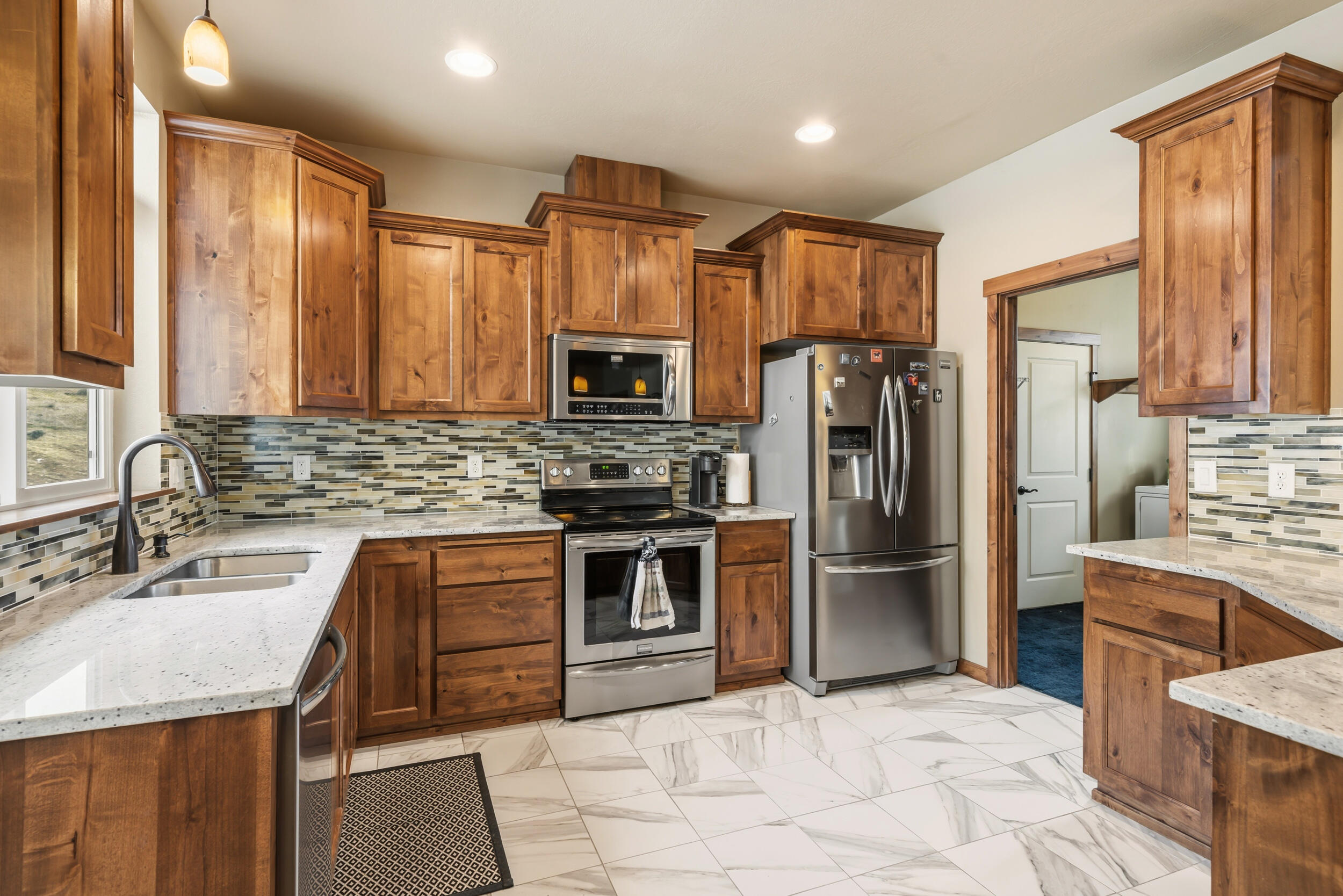 12594 McNeil Creek Road Trail, OR 97541 - Photo 6 of 43 Kitchen