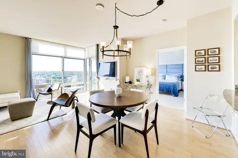 $589,000 | 5750 Bou Avenue, Unit 1501, Rockville, MD 20852