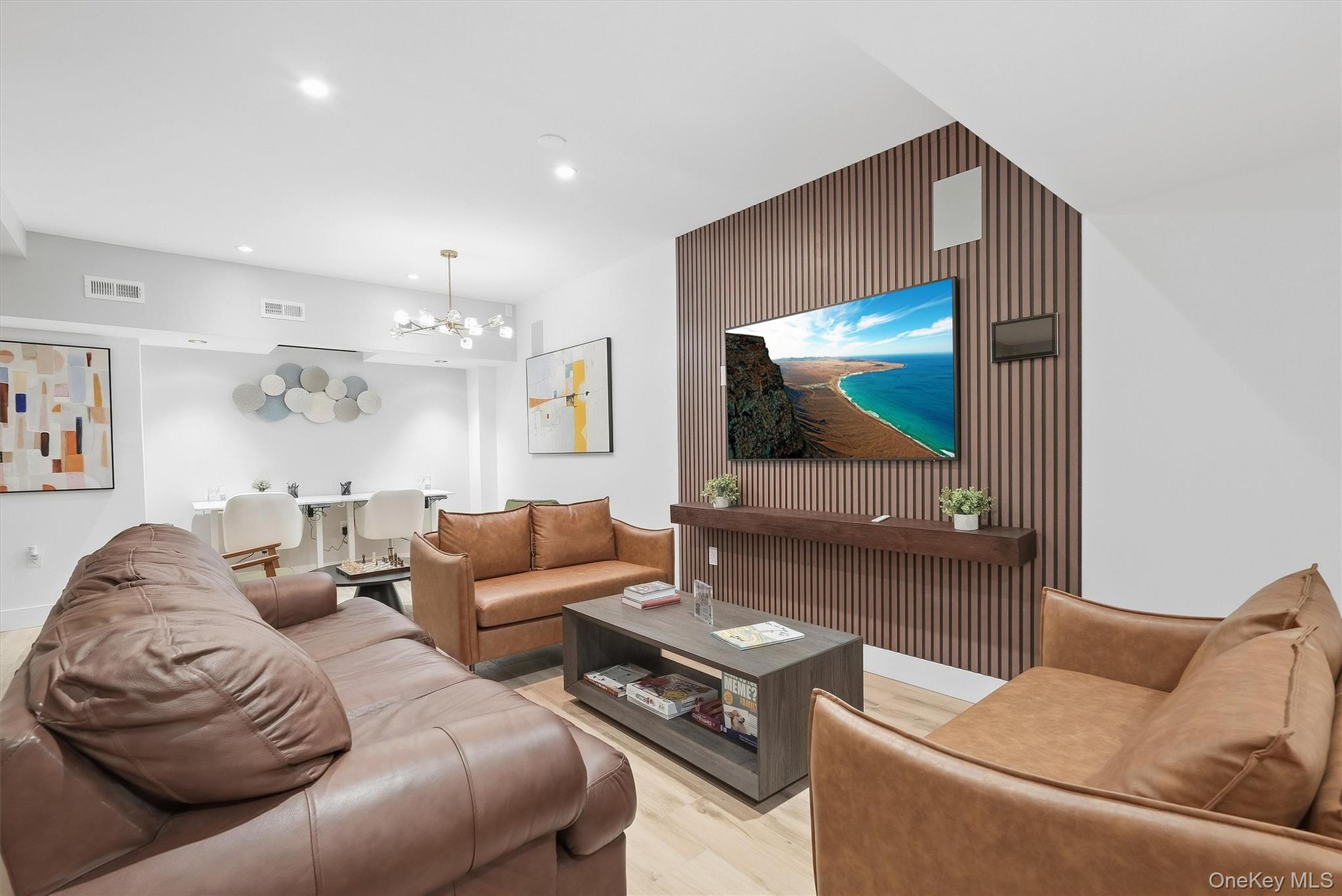 220 Pelham Road, Unit 2C New Rochelle, NY 10805 - Photo 25 of 35 Community Room
