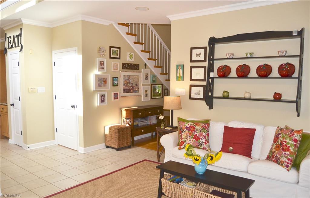 428 North Hawthorne Road Winston-Salem, NC 27104 - Photo 12 of 30 Den - 428 N Hawthorne Rd