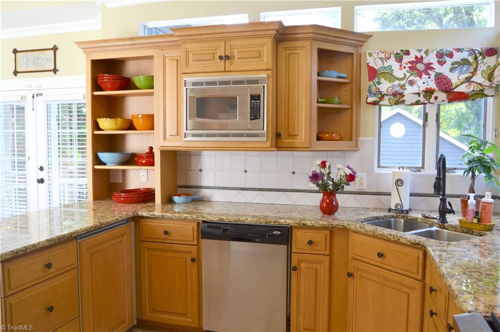 428 North Hawthorne Road Winston-Salem, NC 27104 - Photo 10 of 30 Top End Appliances - 428 N Hawthorne Rd
