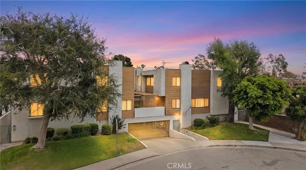 $720,000 | 714 North Howard Street, Unit H, Glendale, CA 91206