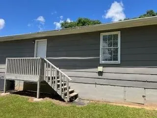 a view of entryway with a front door