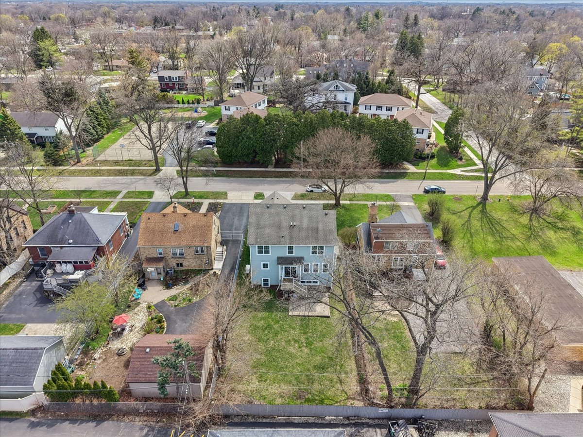 811 Michigan Street Wheaton, IL 60187 - Photo 28 of 33