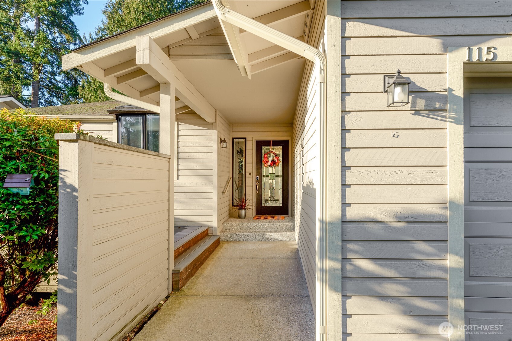 115 Fairway Drive Sequim, WA 98382 - Photo 4 of 39 a view of entryway