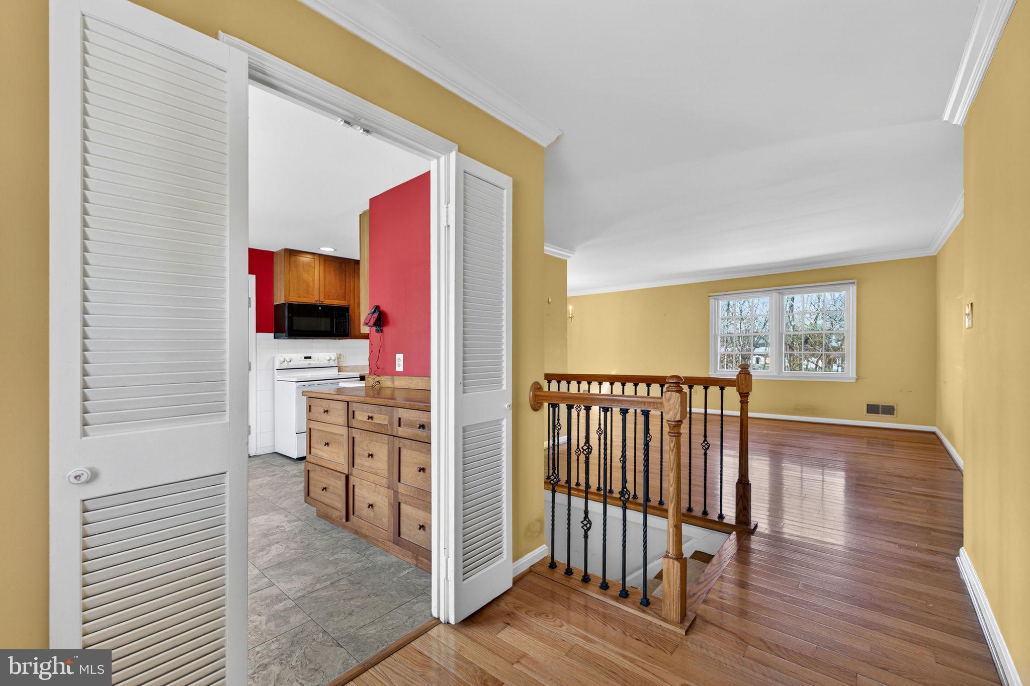 7510 Roxbury Avenue Manassas, VA 20109 - Photo 8 of 68