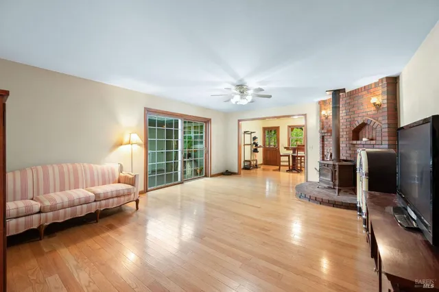 $2,150,000 | 105 Serres Drive, Sonoma, CA 95476