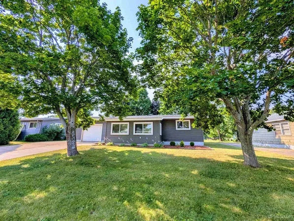 $249,900 | 720 Carr Street, Negaunee, MI 49866