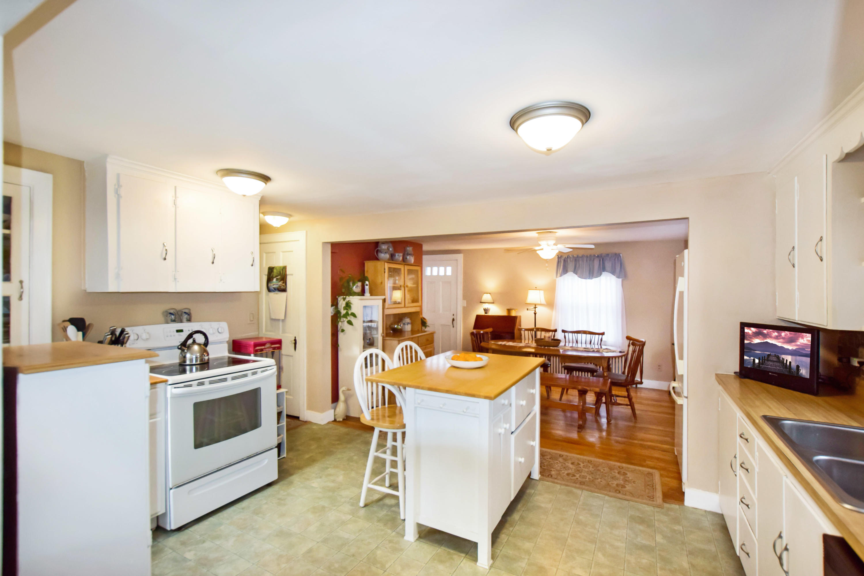 1185 State Road Eliot, ME 03903 - Photo 18 of 58 DSC_031134 Brixham Rd