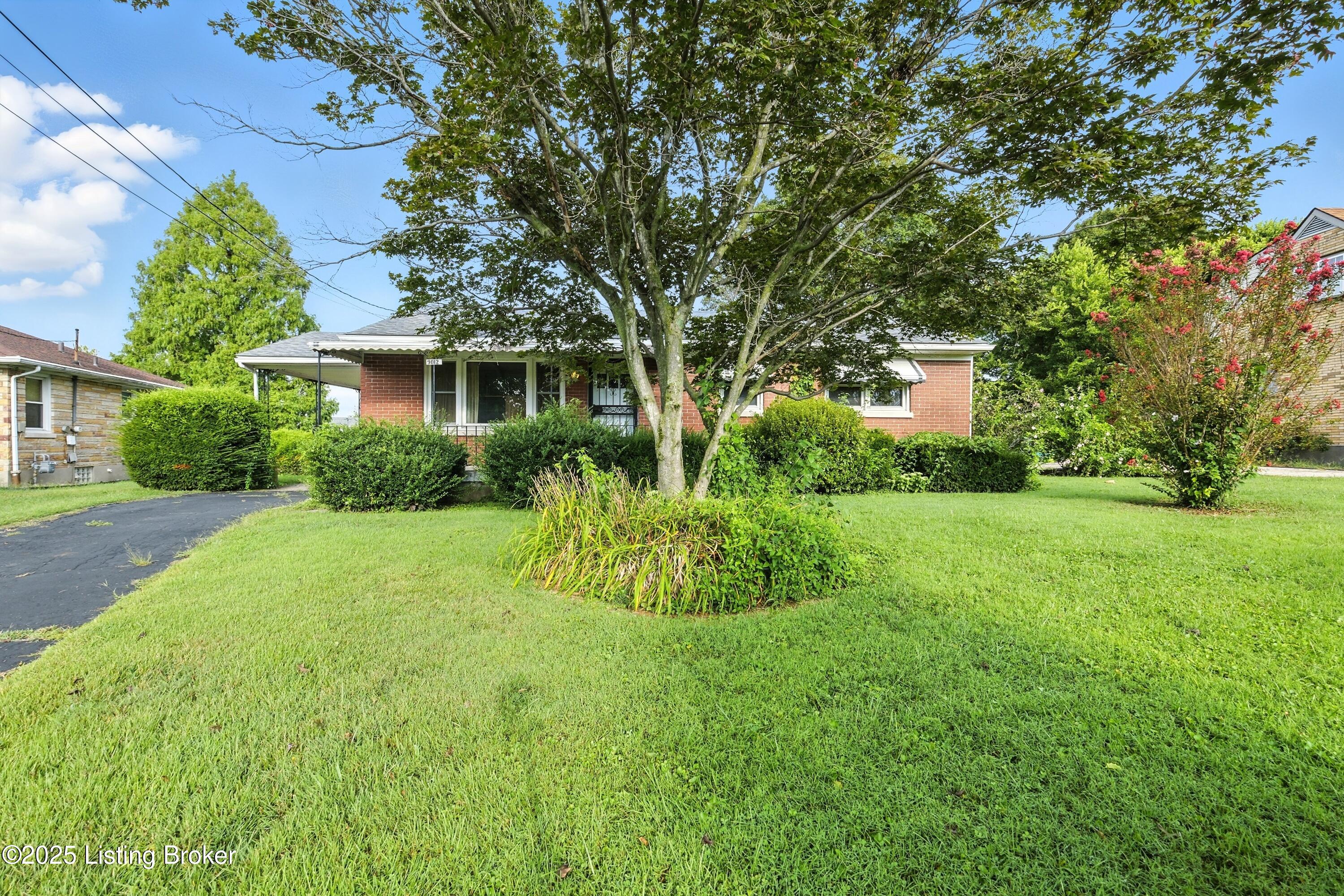 9012 Shepherdsville Road Louisville, KY 40219 - Photo 1 of 27 1_9012shepherdsville_louisvillerealestat