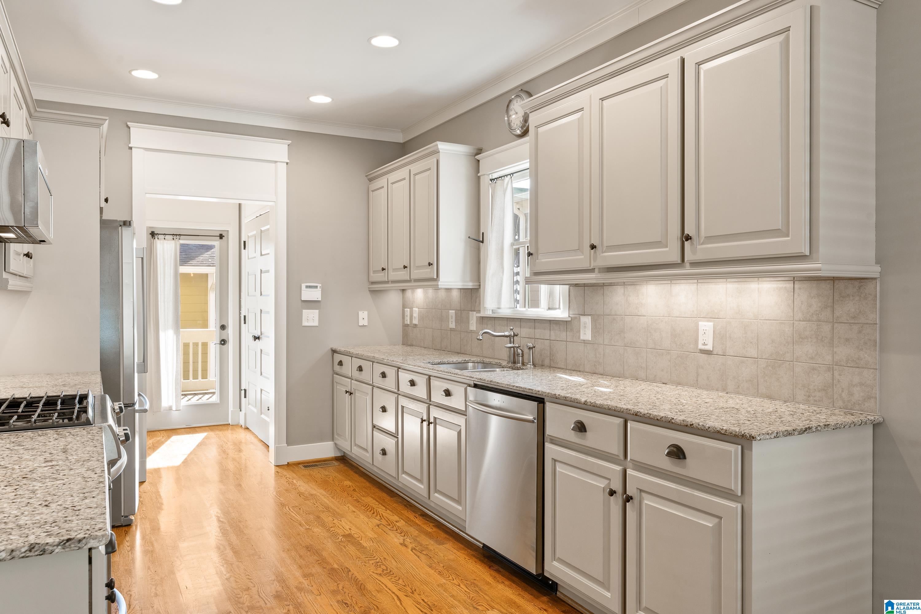 6459 Spring Street Trussville, AL 35173 - Photo 13 of 52