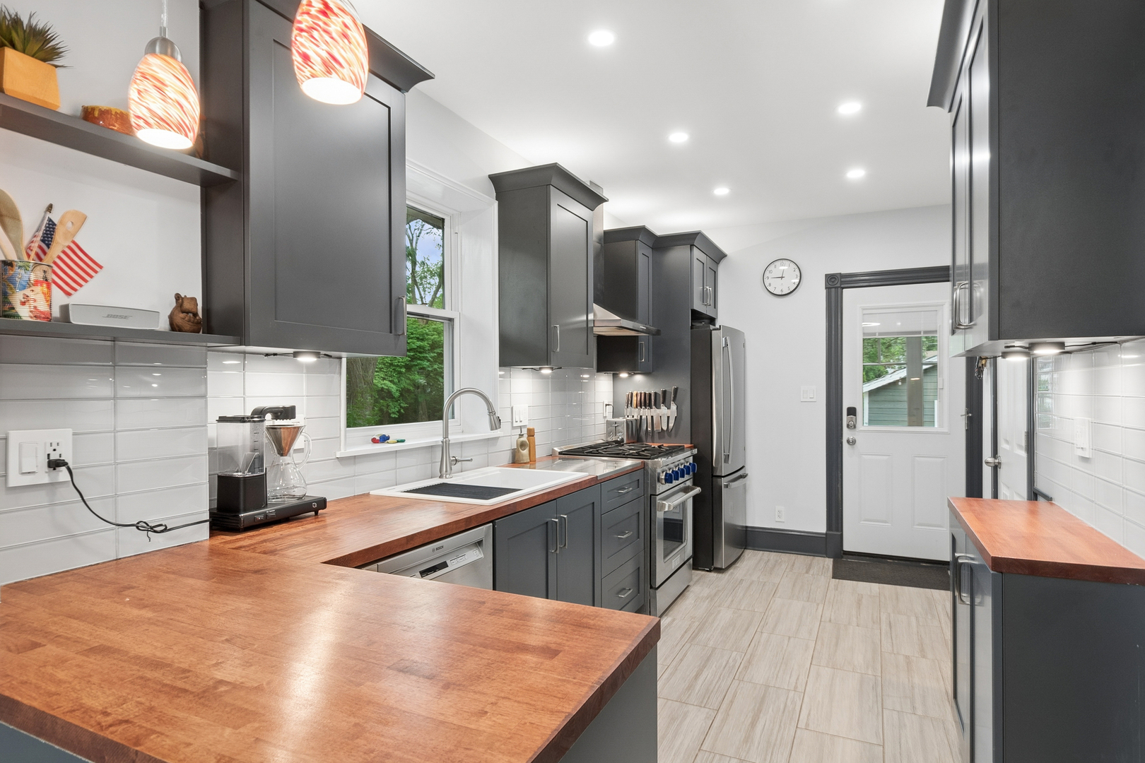 2100 Forestview Road Evanston, IL 60201 - Photo 9 of 29