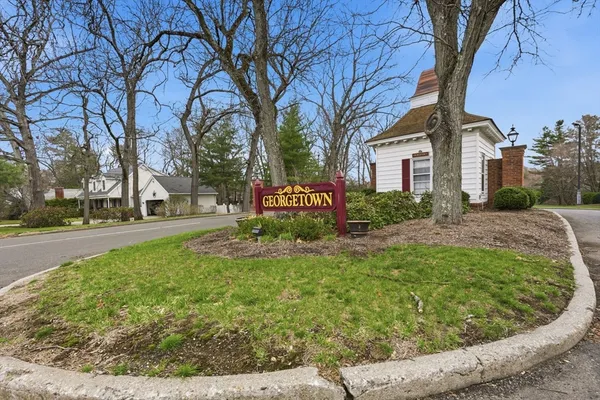 $279,900 | 41 Jamestown Drive, Unit 41, Springfield, MA 01108