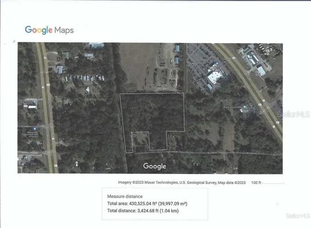 a picture of a bathroom