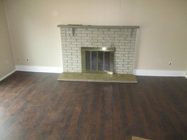 301 Buckingham Road Canton, MI 48188 - Photo 5 of 16 IMG_0163