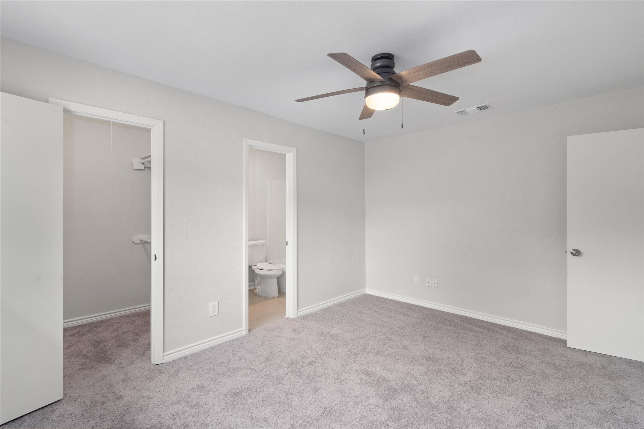 2532 Chaparral Trail Austin, TX 78744 - Photo 12 of 27 a view of an empty room