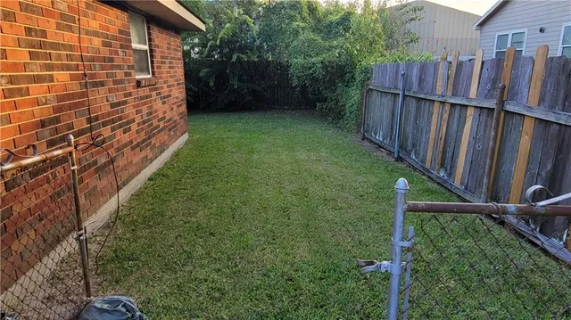 $1,400 | 204 5th Street, Chalmette, LA 70043