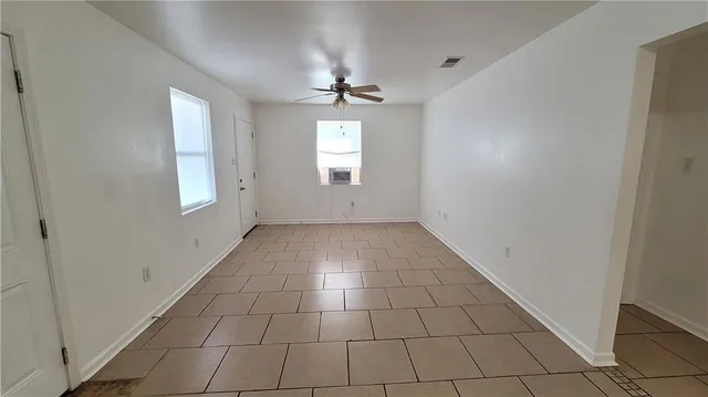 $1,400 | 204 5th Street, Chalmette, LA 70043