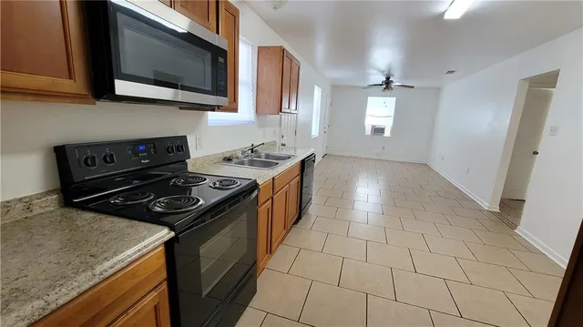 $1,400 | 204 5th Street, Chalmette, LA 70043