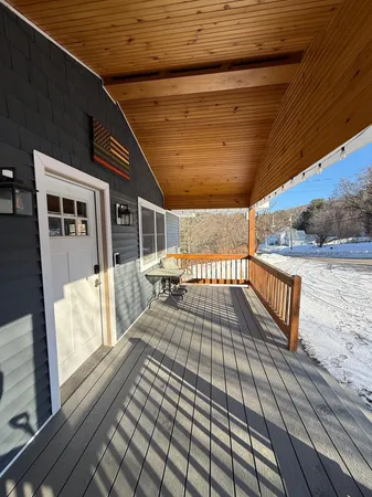 $289,500 | 256 York Street, Lyndon, VT 05851