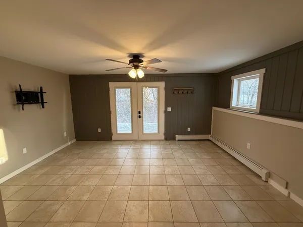 $289,500 | 256 York Street, Lyndon, VT 05851