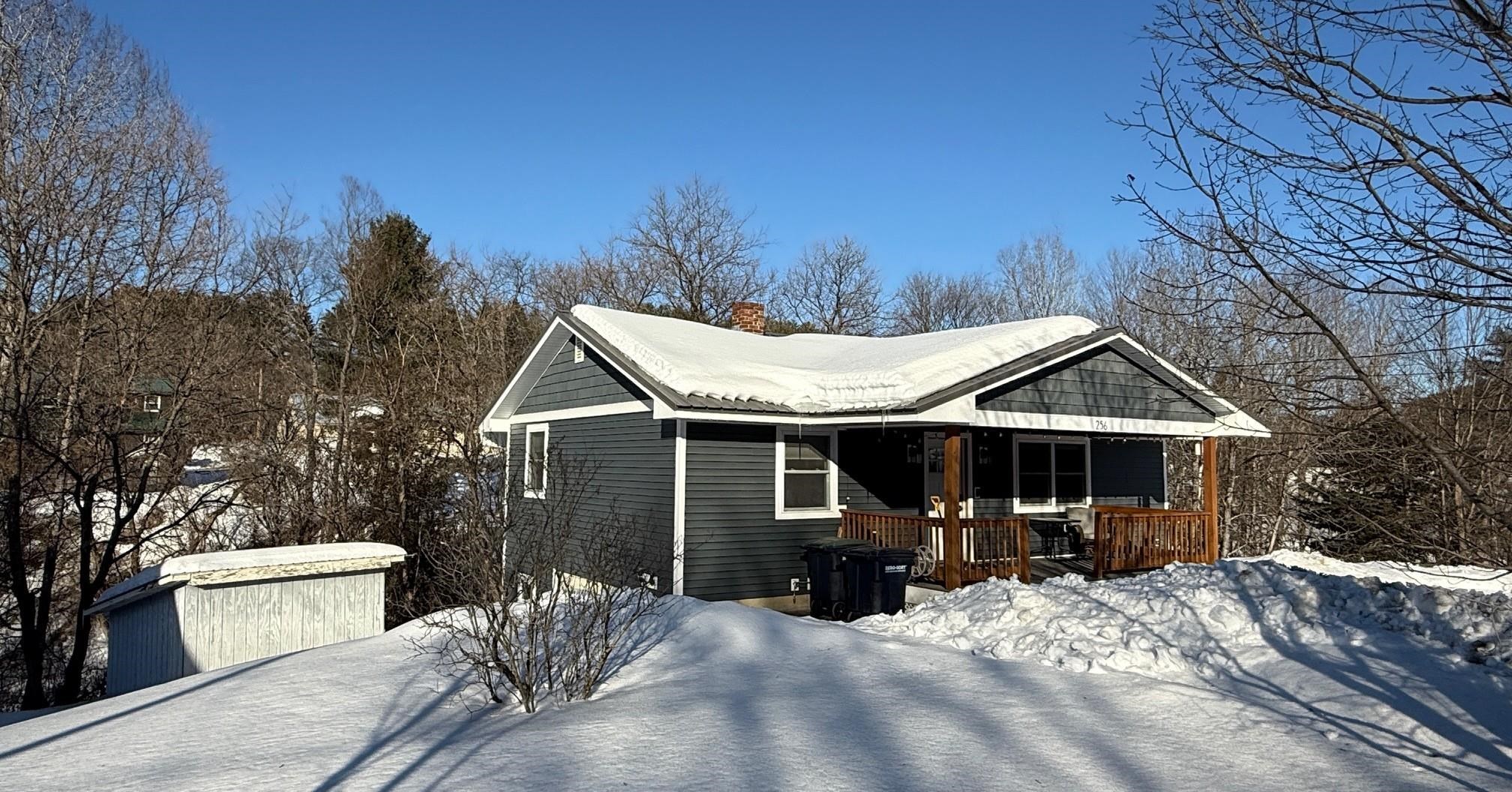 256 York Street Lyndon, VT 05851 - Photo 5 of 47