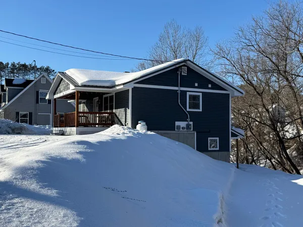 $289,500 | 256 York Street, Lyndon, VT 05851