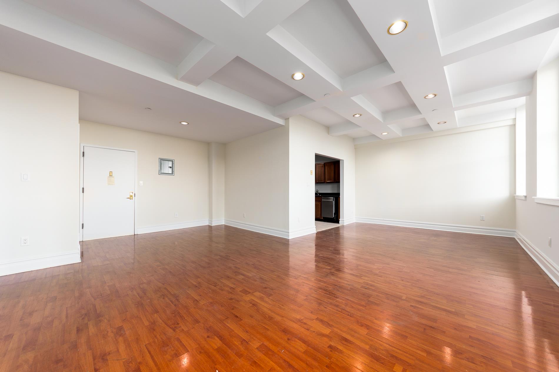 45-02 Ditmars Boulevard, Unit 328 Queens, NY 11105 - Photo 4 of 9