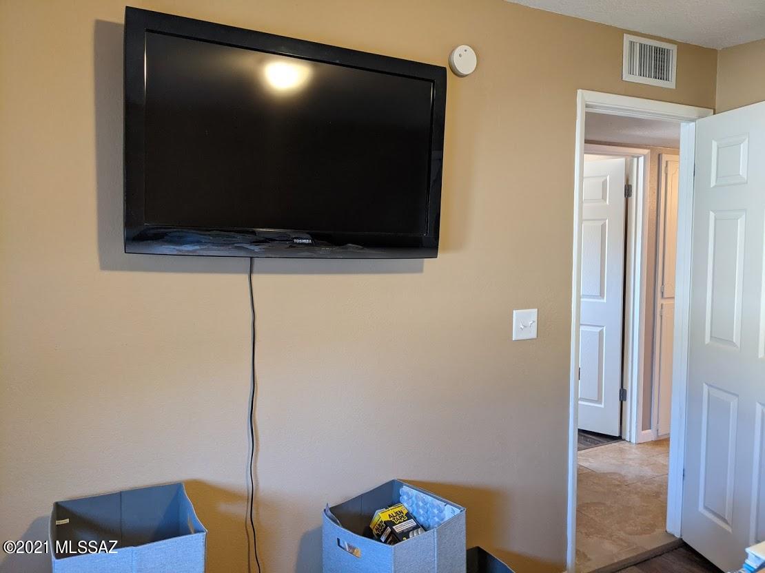 7463 East Random Ridge Drive Tucson, AZ 85710 - Photo 19 of 43