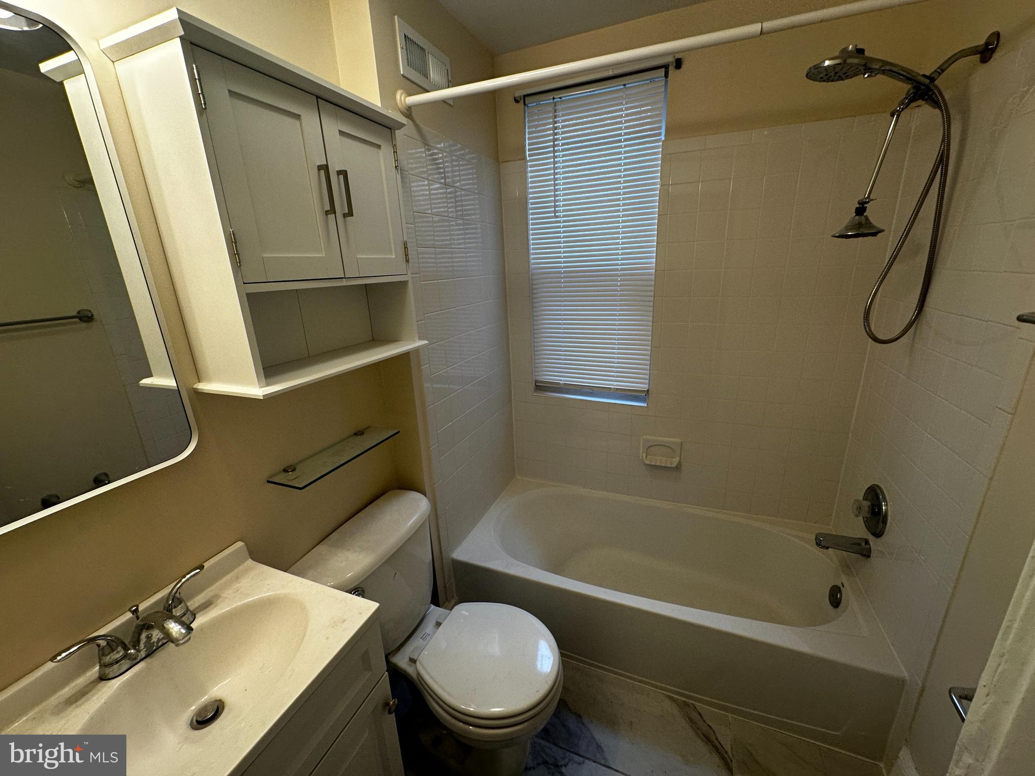 1215 I Street Northeast Washington, DC 20002 - Photo 25 of 30