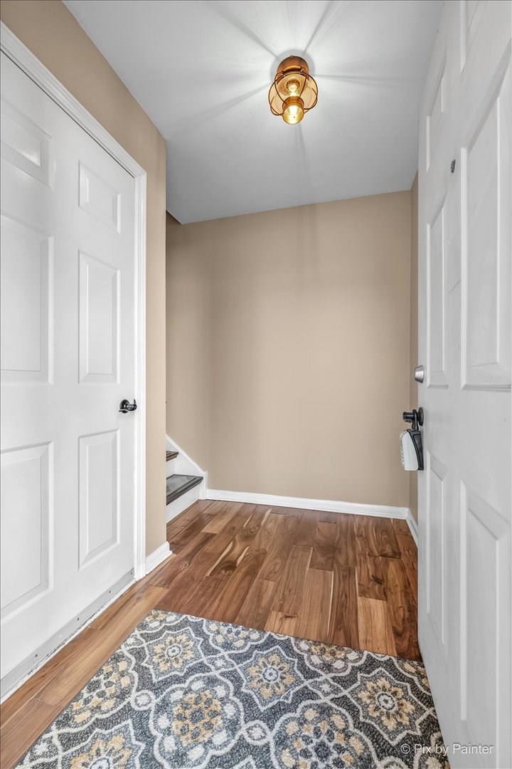 382 Crystal Ridge Drive, Unit 382 Crystal Lake, IL 60012 - Photo 3 of 22