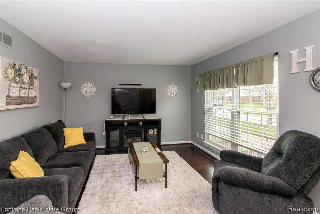 17285 Rudgate Street Southgate, MI 48195 - Photo 6 of 38