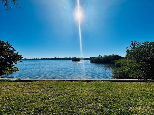 $3,980,000 | 1621 Memory Lane, Sarasota, FL 34231