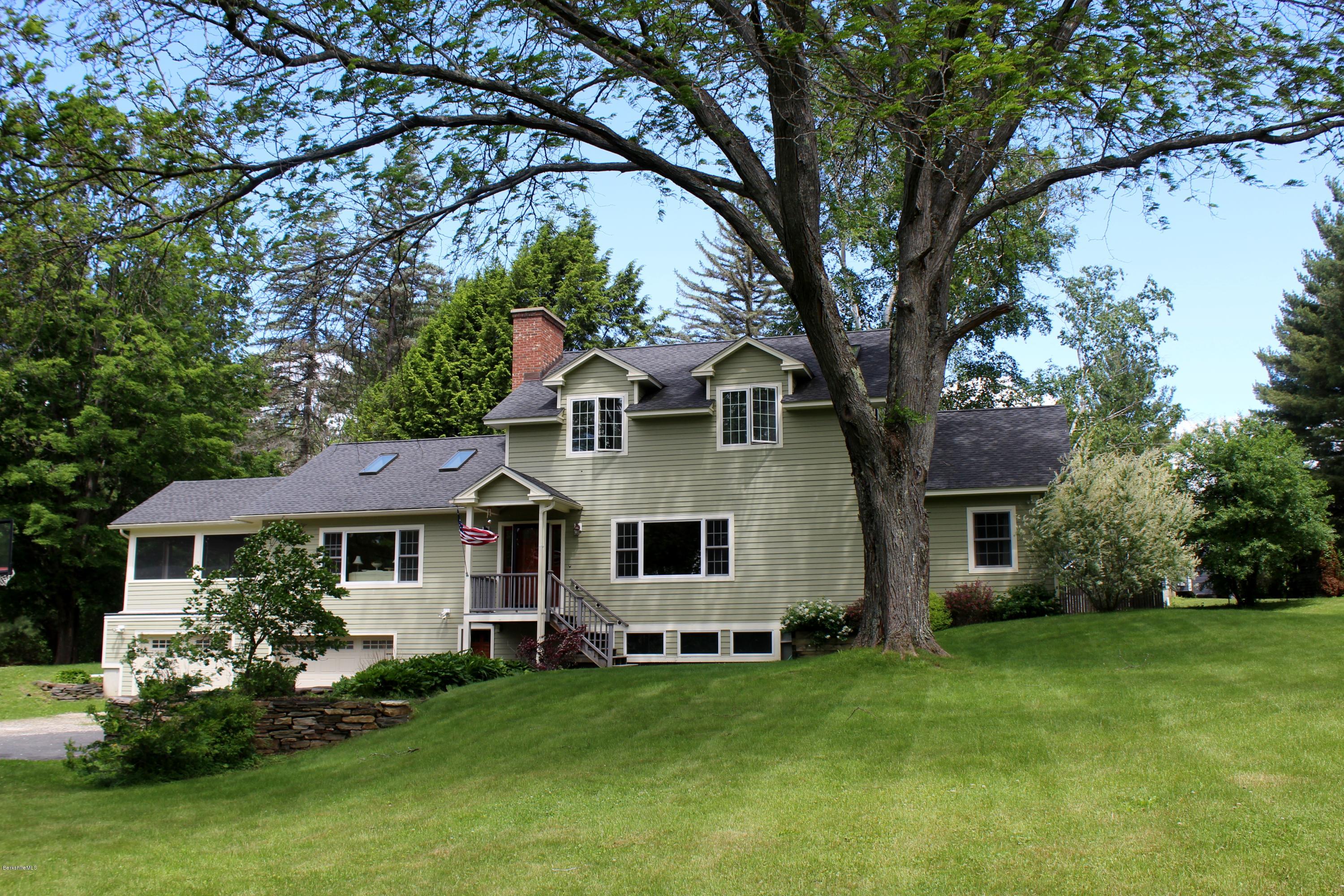 73 East New Lenox Road Pittsfield, MA 01201 - Photo 2 of 25 IMG_0800