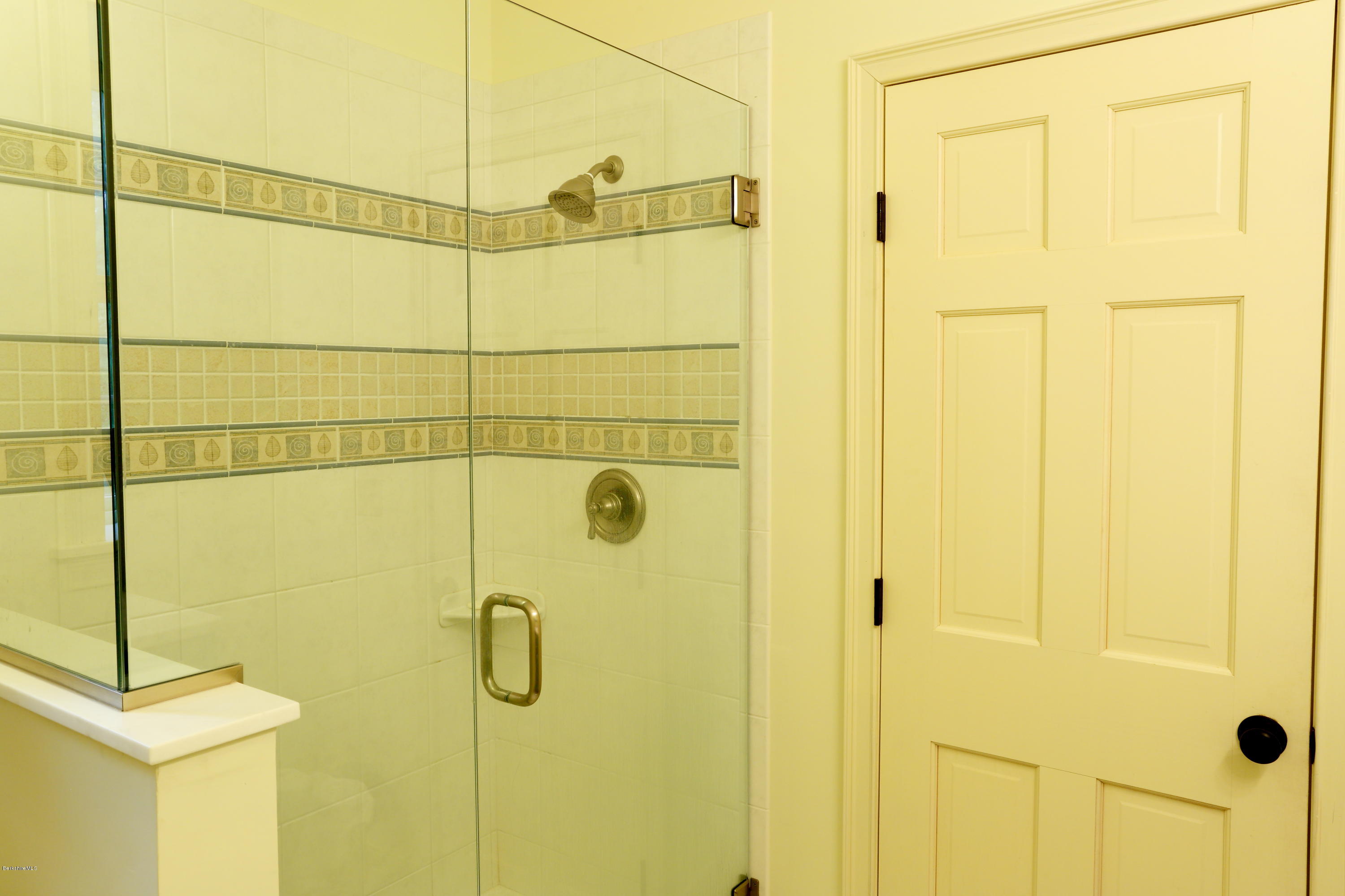 73 East New Lenox Road Pittsfield, MA 01201 - Photo 13 of 25 2014-05-23 15.03.07