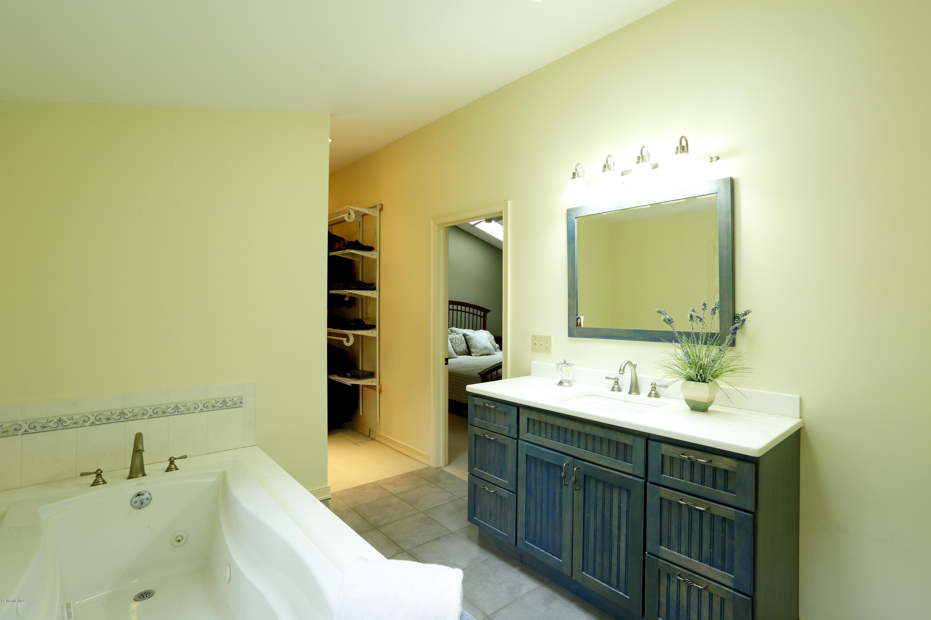 73 East New Lenox Road Pittsfield, MA 01201 - Photo 15 of 25 2014-05-23 15.36.06